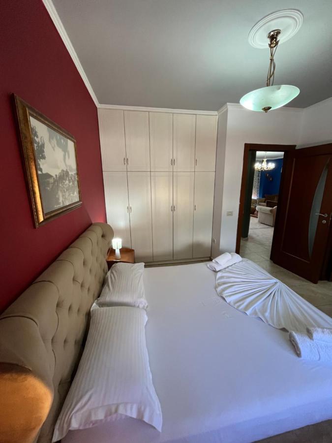 Skanderbeg Square Explorer Apartments Tirana Esterno foto