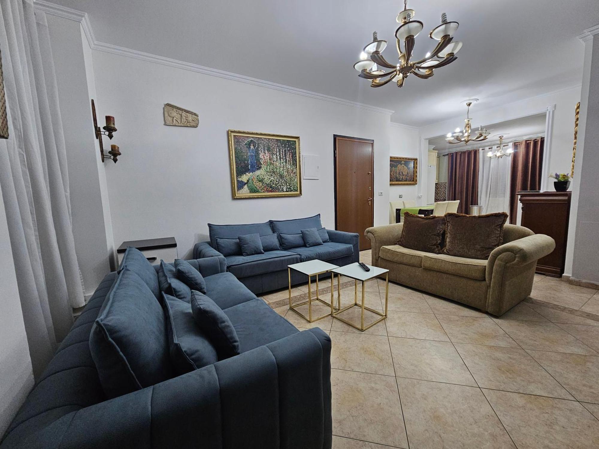 Skanderbeg Square Explorer Apartments Tirana Esterno foto